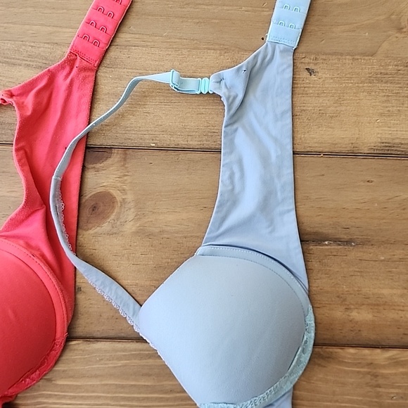 2 34B Body by Victoria Victoria Secret Bras - Red & Blue - Picture 5 of 15